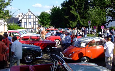 Oldtimerfreunde Zülpich: Juli 2008 / Biergarten am Marktplatz in Mechernich